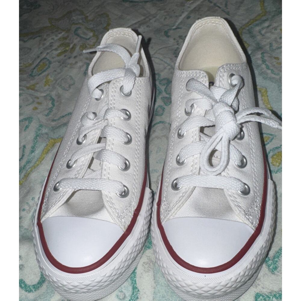Converse Chuck Taylor All Star Low Top Youth's Size 13 Sneakers White (girls)